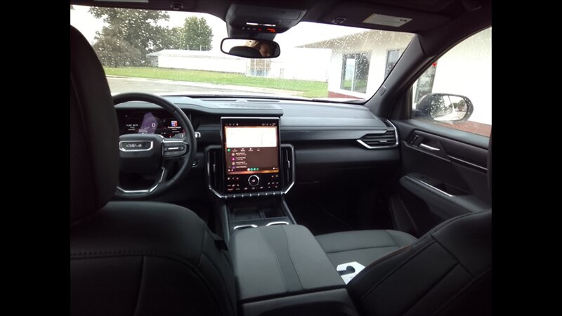 2025 GMC Acadia AT4 - Photo 14 - Spring Valley, MN 55975