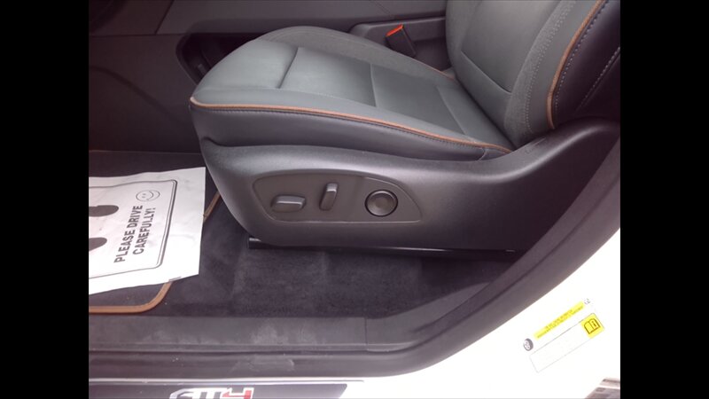 2025 GMC Acadia AT4 - Photo 12 - Spring Valley, MN 55975