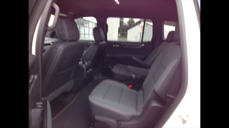 2025 GMC Acadia AT4 - Photo 16 - Spring Valley, MN 55975
