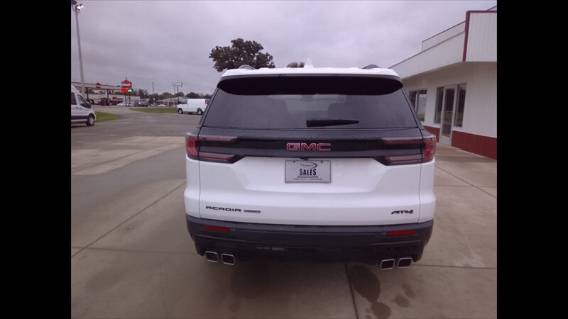 2025 GMC Acadia AT4 - Photo 6 - Spring Valley, MN 55975
