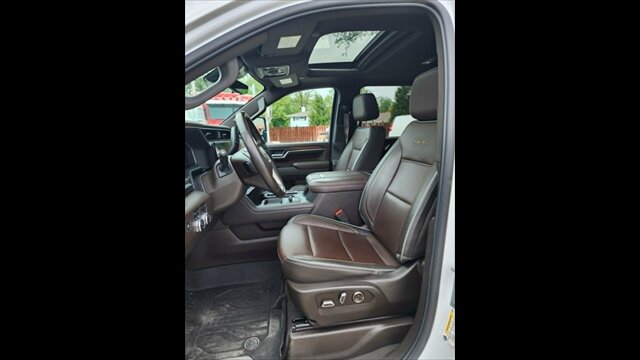 2024 GMC Sierra 3500 DENALI - Photo 8 - Spring Valley, MN 55975