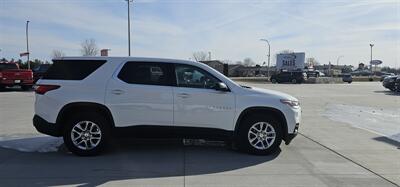 2020 Chevrolet Traverse LT Cloth   - Photo 1 - Spring Valley, MN 55975