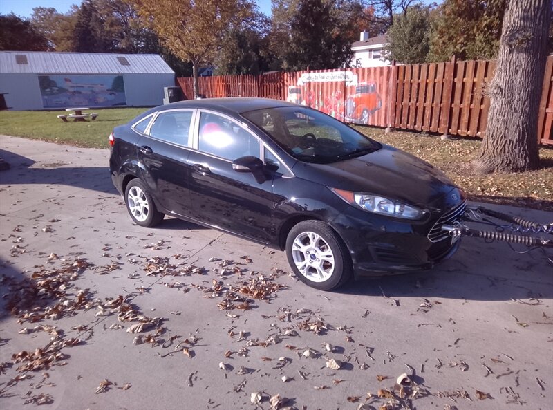 2016 Ford Fiesta SE   - Photo 1 - Spring Valley, MN 55975