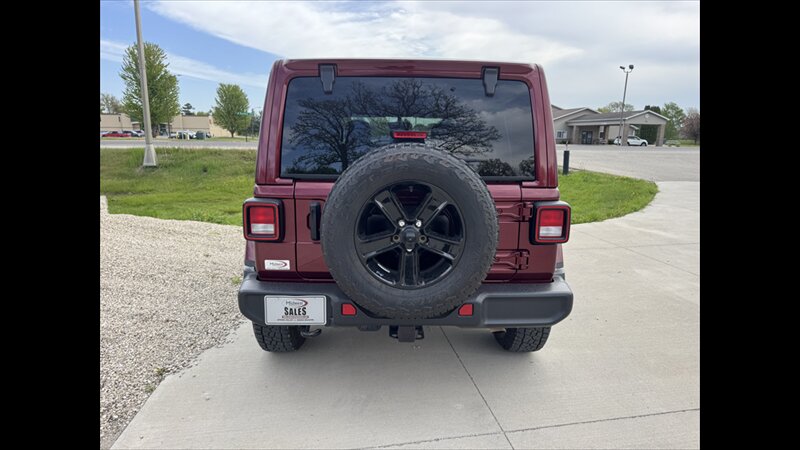 2021 Jeep Wrangler Sahara Altitude - Photo 5 - Spring Valley, MN 55975