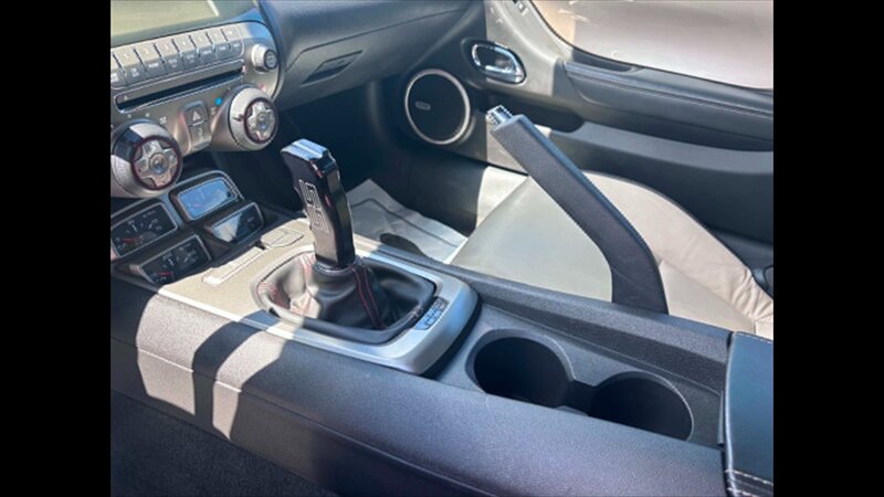 2010 Chevrolet Camaro SS - Photo 21 - Spring Valley, MN 55975