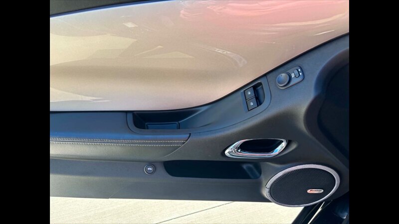 2010 Chevrolet Camaro SS - Photo 11 - Spring Valley, MN 55975