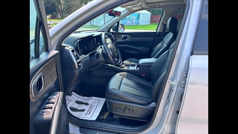 2023 Kia Sorento X-Line S - Photo 11 - Spring Valley, MN 55975