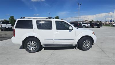 2012 Nissan Pathfinder LE   - Photo 1 - Spring Valley, MN 55975