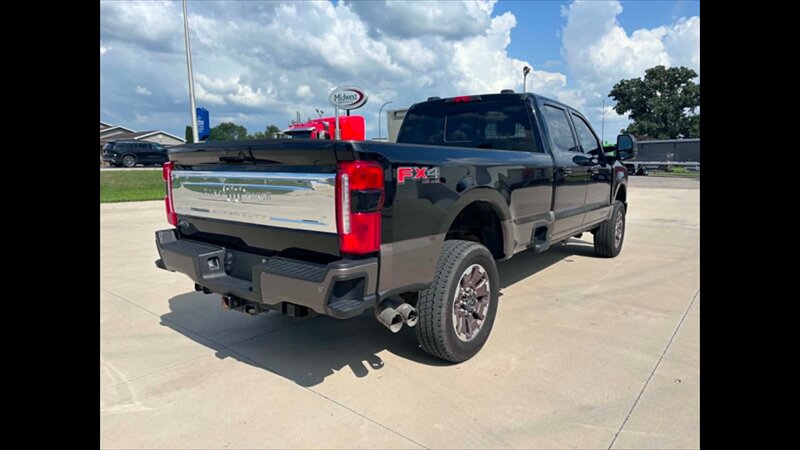 2023 Ford F-250 King Ranch - Photo 5 - Spring Valley, MN 55975