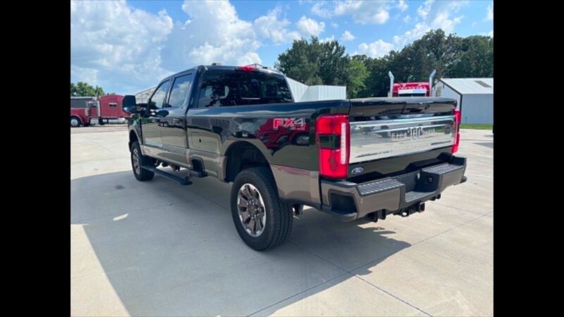 2023 Ford F-250 King Ranch - Photo 8 - Spring Valley, MN 55975