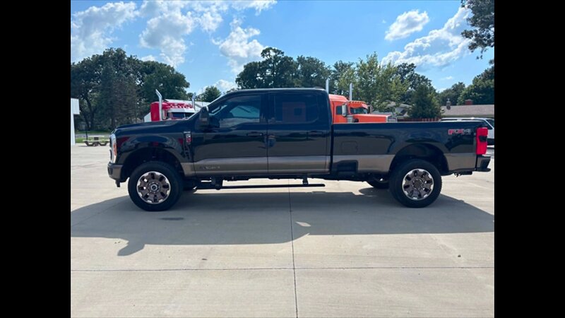 2023 Ford F-250 King Ranch - Photo 2 - Spring Valley, MN 55975