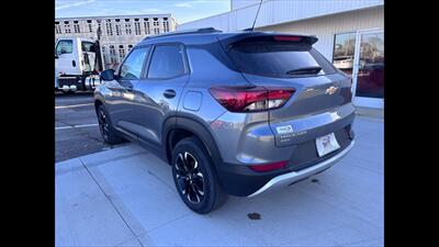 2022 Chevrolet Trailblazer LT   - Photo 3 - Spring Valley, MN 55975