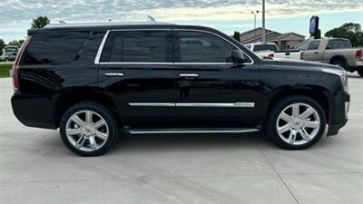 2015 Cadillac Escalade Luxury   - Photo 1 - Spring Valley, MN 55975