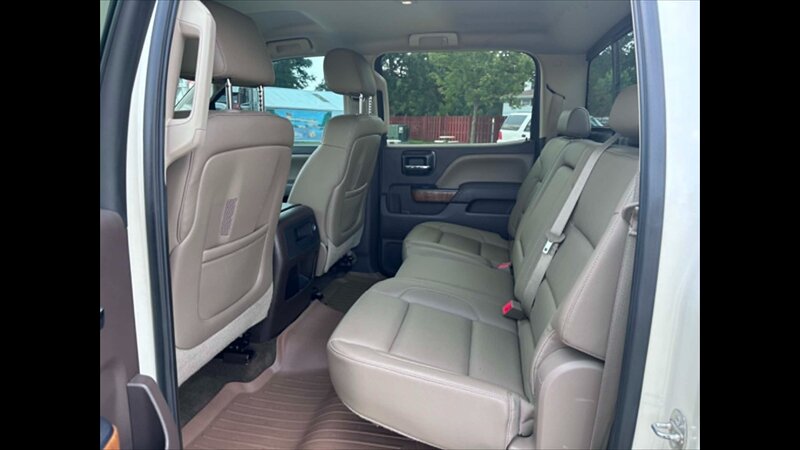 2015 GMC Sierra 1500 - Photo 11 - Spring Valley, MN 55975