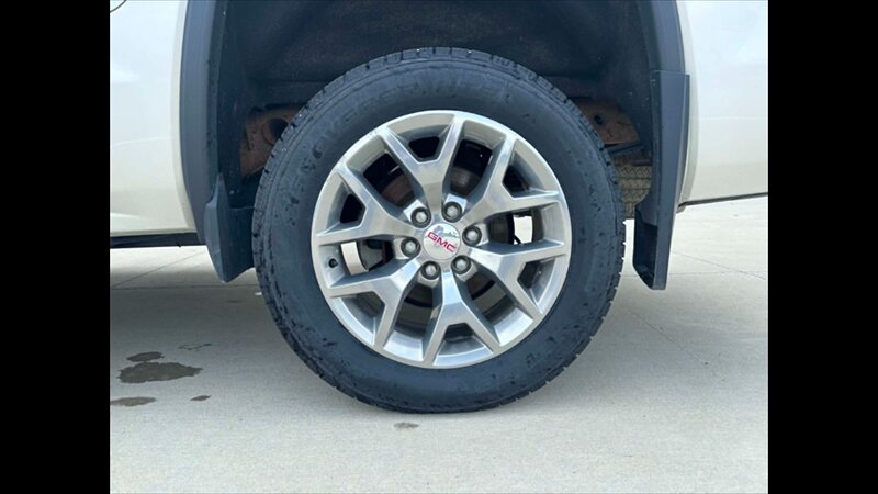 2015 GMC Sierra 1500 - Photo 9 - Spring Valley, MN 55975