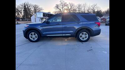 2017 Ford Explorer XLT   - Photo 6 - Spring Valley, MN 55975