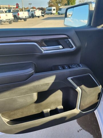 2024 Chevrolet Silverado 1500 - Photo 9 - Spring Valley, MN 55975