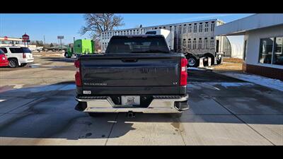 2020 Chevrolet Silverado 1500 LT   - Photo 5 - Spring Valley, MN 55975