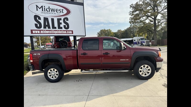 2014 GMC Sierra 2500 SLE - Photo 2 - Spring Valley, MN 55975