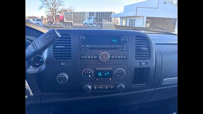 2014 GMC Sierra 2500 Denali   - Photo 21 - Spring Valley, MN 55975