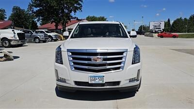 2020 Cadillac Escalade Premium Luxury   - Photo 7 - Spring Valley, MN 55975