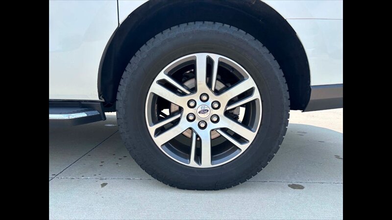 2022 Ford Expedition MAX Limited - Photo 31 - Spring Valley, MN 55975