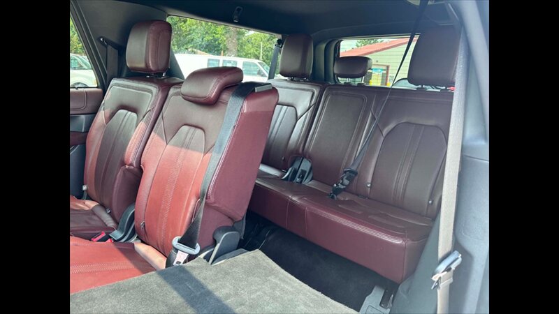 2022 Ford Expedition MAX Limited - Photo 13 - Spring Valley, MN 55975