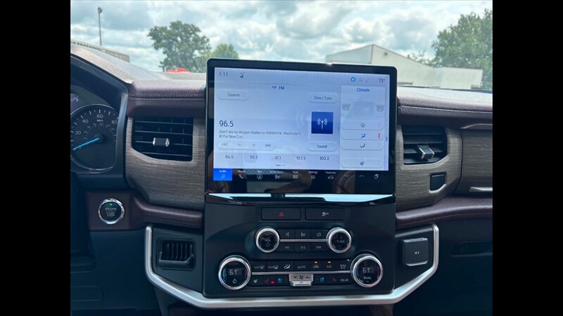 2022 Ford Expedition MAX Limited - Photo 28 - Spring Valley, MN 55975