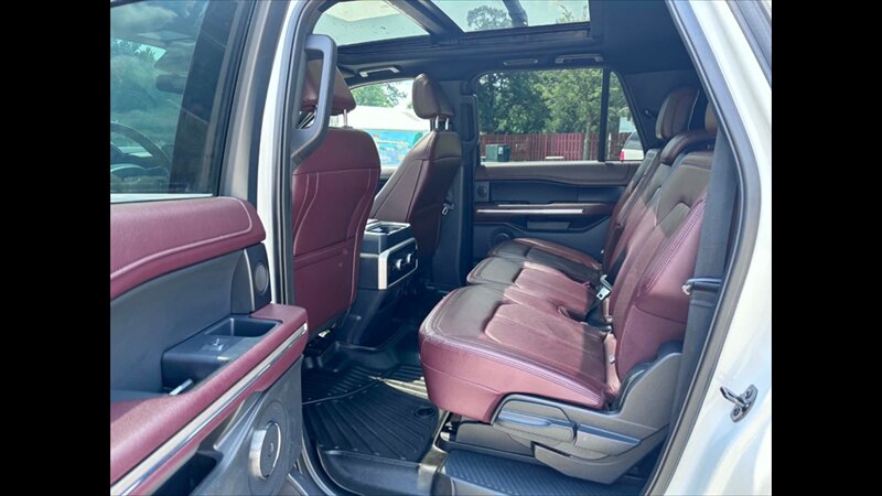 2022 Ford Expedition MAX Limited - Photo 14 - Spring Valley, MN 55975