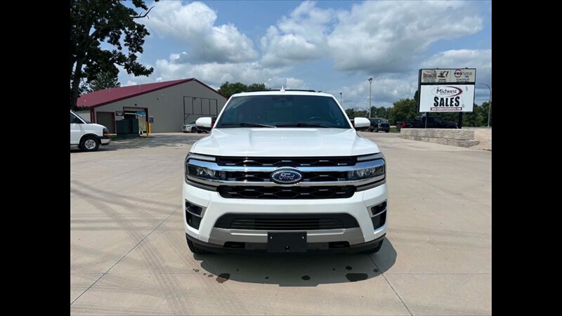 2022 Ford Expedition MAX Limited - Photo 11 - Spring Valley, MN 55975