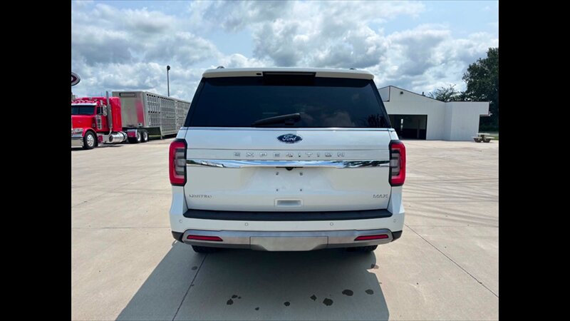 2022 Ford Expedition MAX Limited - Photo 9 - Spring Valley, MN 55975