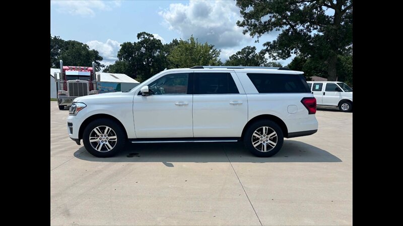 2022 Ford Expedition MAX Limited - Photo 10 - Spring Valley, MN 55975