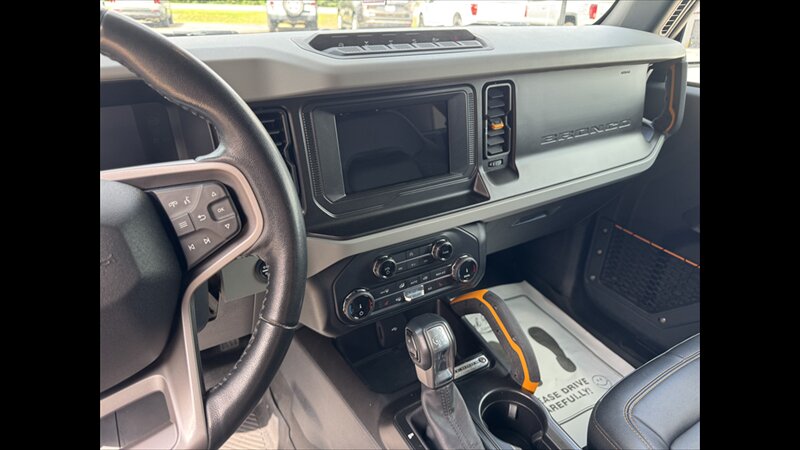 2022 Ford Bronco Big Bend Advanced - Photo 11 - Spring Valley, MN 55975