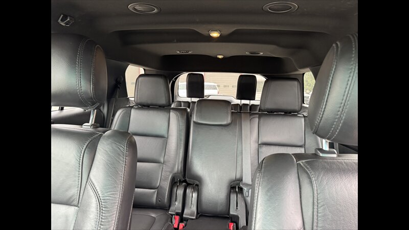 2015 Ford Explorer XLT   - Photo 15 - Spring Valley, MN 55975