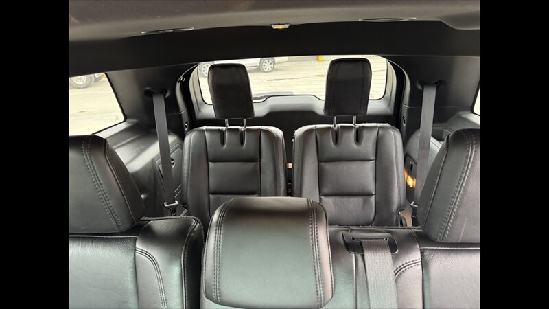 2015 Ford Explorer XLT   - Photo 17 - Spring Valley, MN 55975