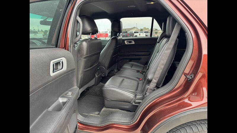 2015 Ford Explorer XLT   - Photo 16 - Spring Valley, MN 55975