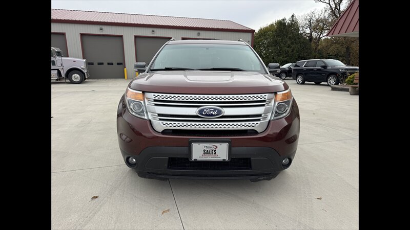 2015 Ford Explorer XLT   - Photo 5 - Spring Valley, MN 55975