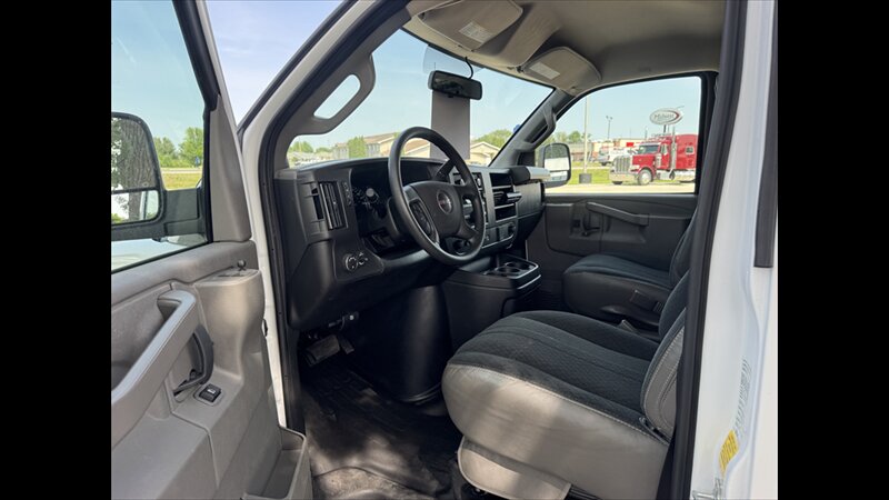 2025 GMC Savana 2500 - Photo 10 - Spring Valley, MN 55975