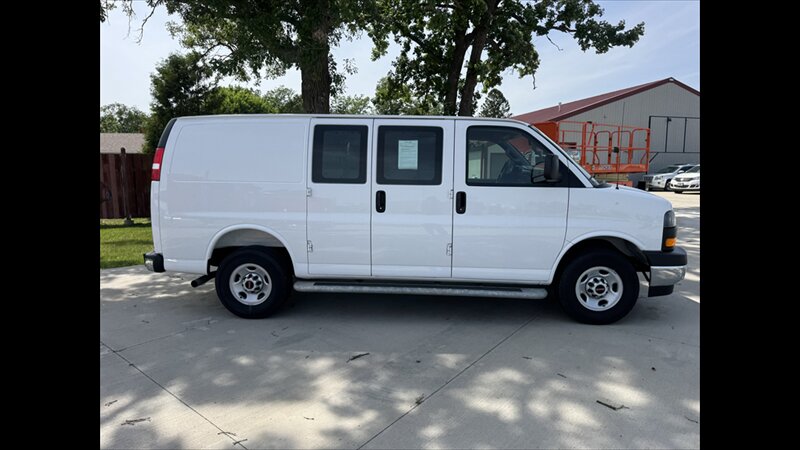 2025 GMC Savana 2500 - Photo 3 - Spring Valley, MN 55975