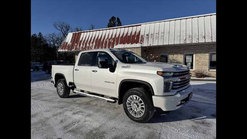 2022 Chevrolet Silverado 3500 High Country   - Photo 1 - Spring Valley, MN 55975