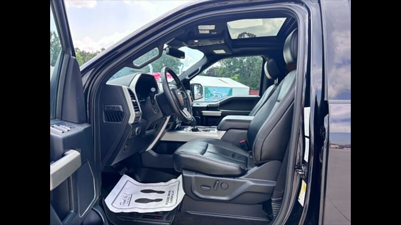 2020 Ford F-150 Lariat - Photo 10 - Spring Valley, MN 55975
