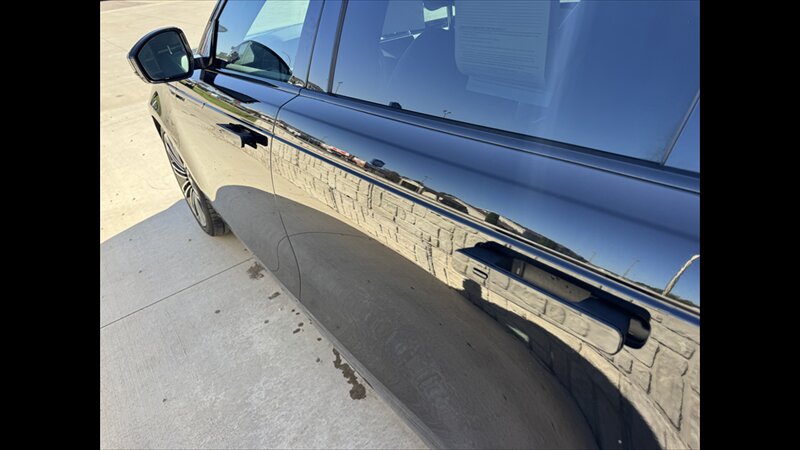 2024 Land Rover Range Rover DYNAMIC P400 Velar - Photo 6 - Spring Valley, MN 55975