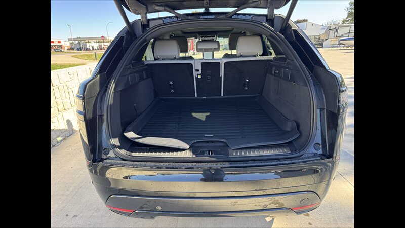 2024 Land Rover Range Rover DYNAMIC P400 Velar - Photo 20 - Spring Valley, MN 55975