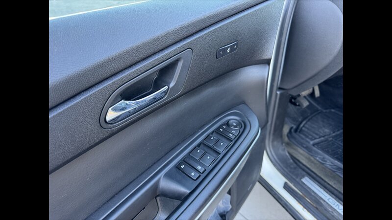 2010 GMC Acadia SLT-2   - Photo 7 - Spring Valley, MN 55975