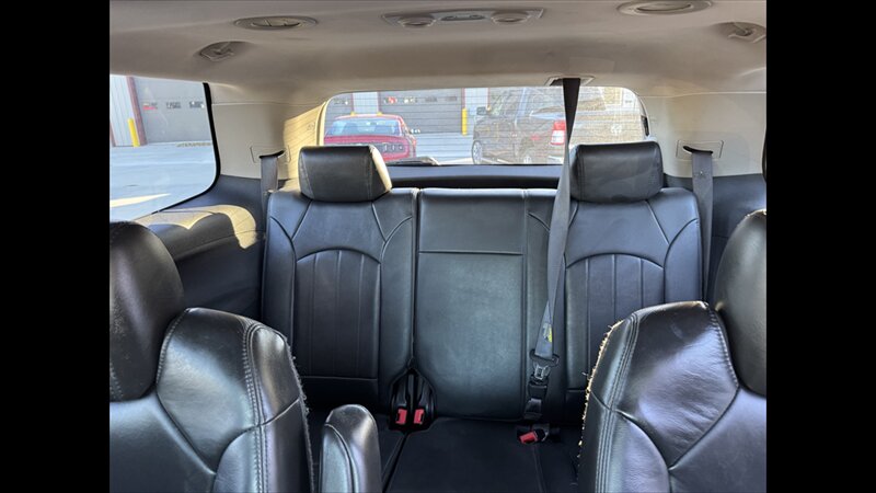 2010 GMC Acadia SLT-2   - Photo 20 - Spring Valley, MN 55975