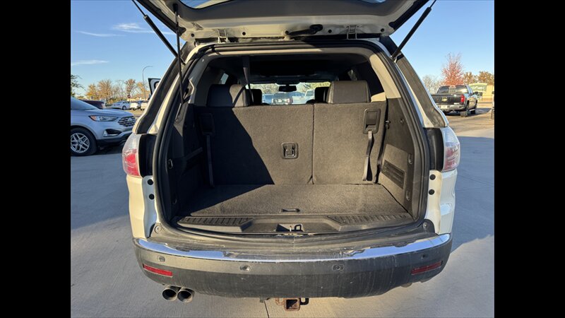 2010 GMC Acadia SLT-2   - Photo 21 - Spring Valley, MN 55975