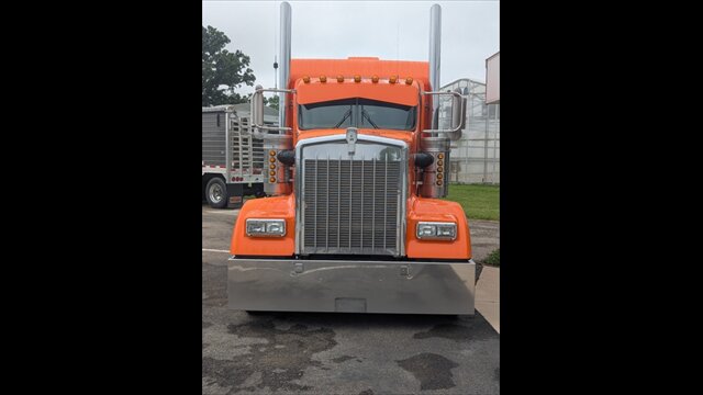 2000 KENWORTH W900 - Photo 4 - Spring Valley, MN 55975