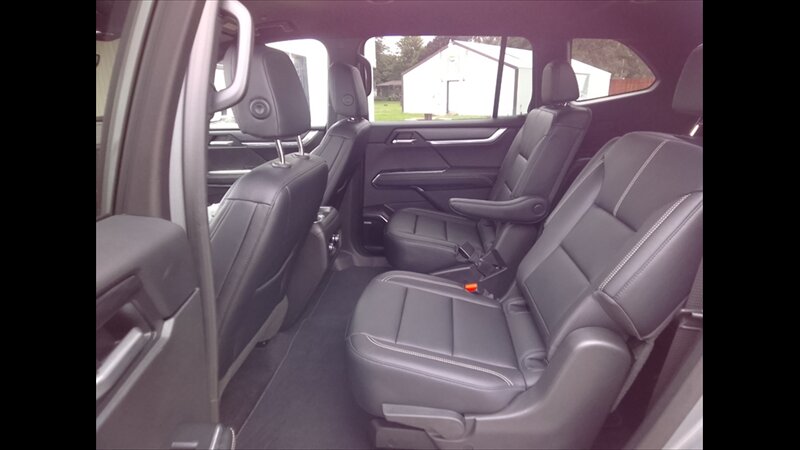 2026 GMC Acadia ELEVATION - Photo 11 - Spring Valley, MN 55975
