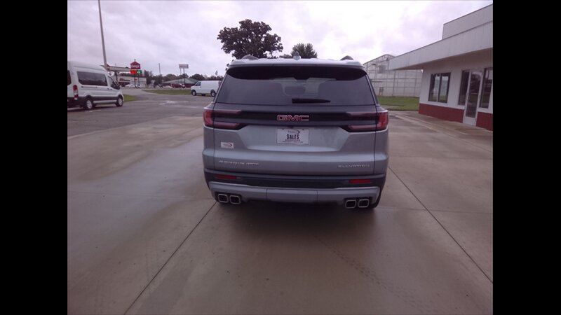 2026 GMC Acadia ELEVATION - Photo 5 - Spring Valley, MN 55975