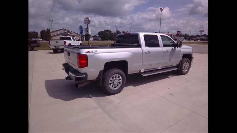 2019 Chevrolet Silverado 3500 LTZ - Photo 9 - Spring Valley, MN 55975
